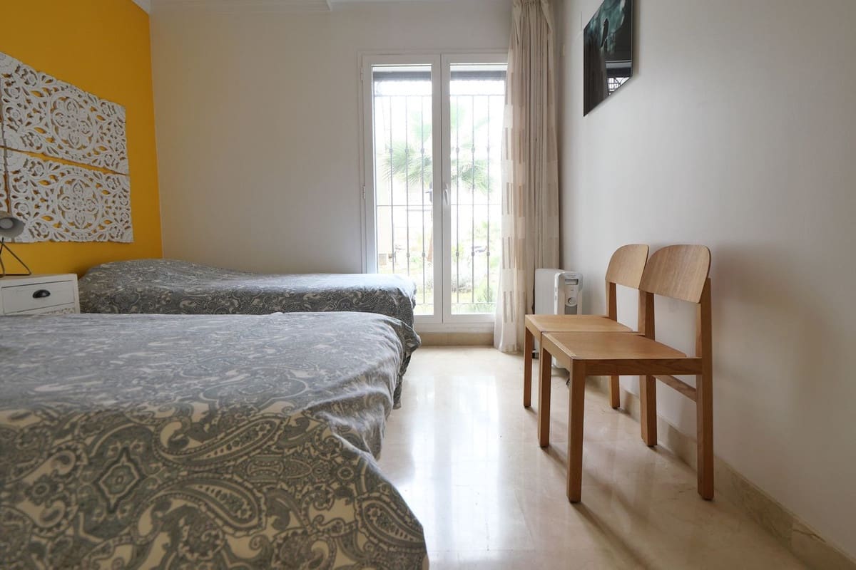 2 Zimmer Apartment zu verkaufen in Calahonda mit Pool - 369.920 € (Ref: 9643708)