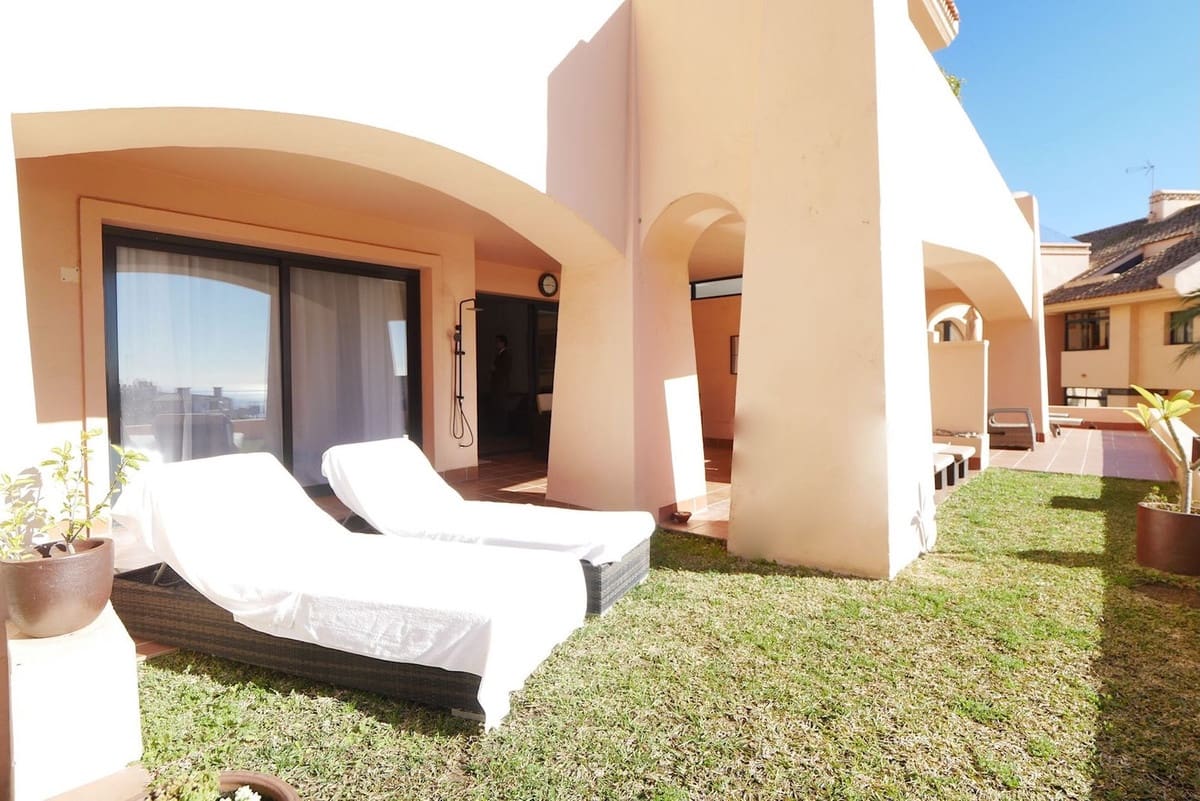 2 soverom Leilighet til salgs i Calahonda med svømmebasseng garasje - € 339 900 (Ref: 9659809)