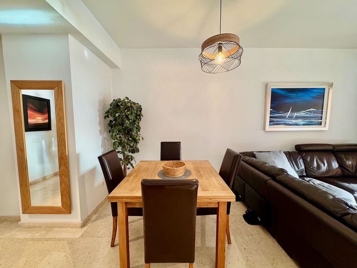 2 soverom Leilighet til salgs i Calahonda med svømmebasseng garasje - € 339 900 (Ref: 9659809)