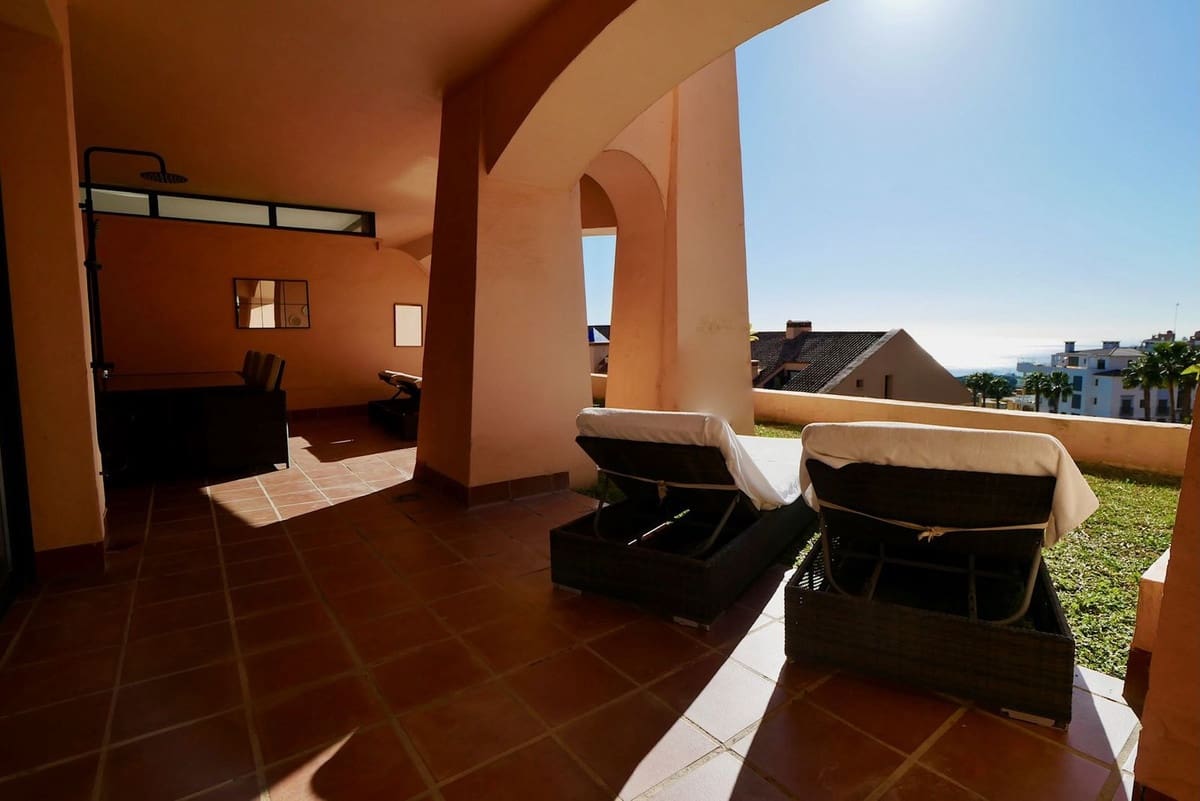 2 bedroom Apartment for sale in Calahonda with pool garage - € 339,900 (Ref: 9659809)