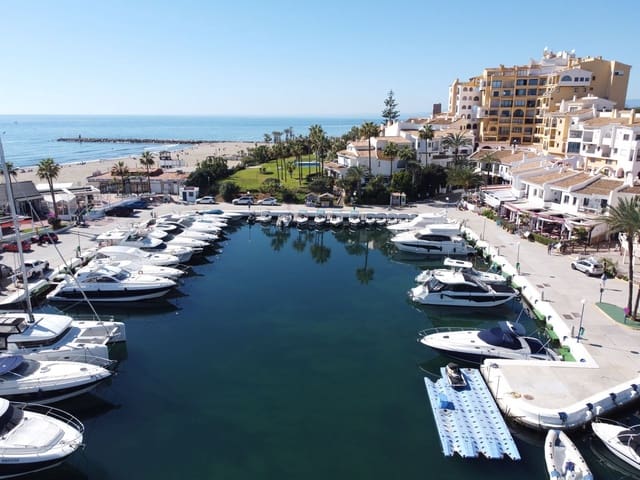 1 bedroom Apartment for sale in Cabopino, Marbella with pool garage - € 485,000 (Ref: 9672124)
