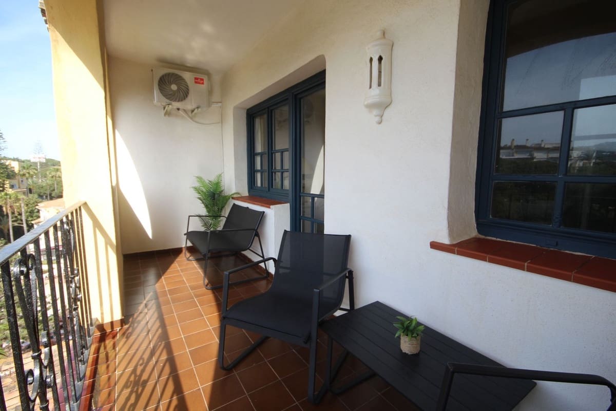 1 bedroom Apartment for sale in Cabopino with pool - € 415,000 (Ref: 9672124)