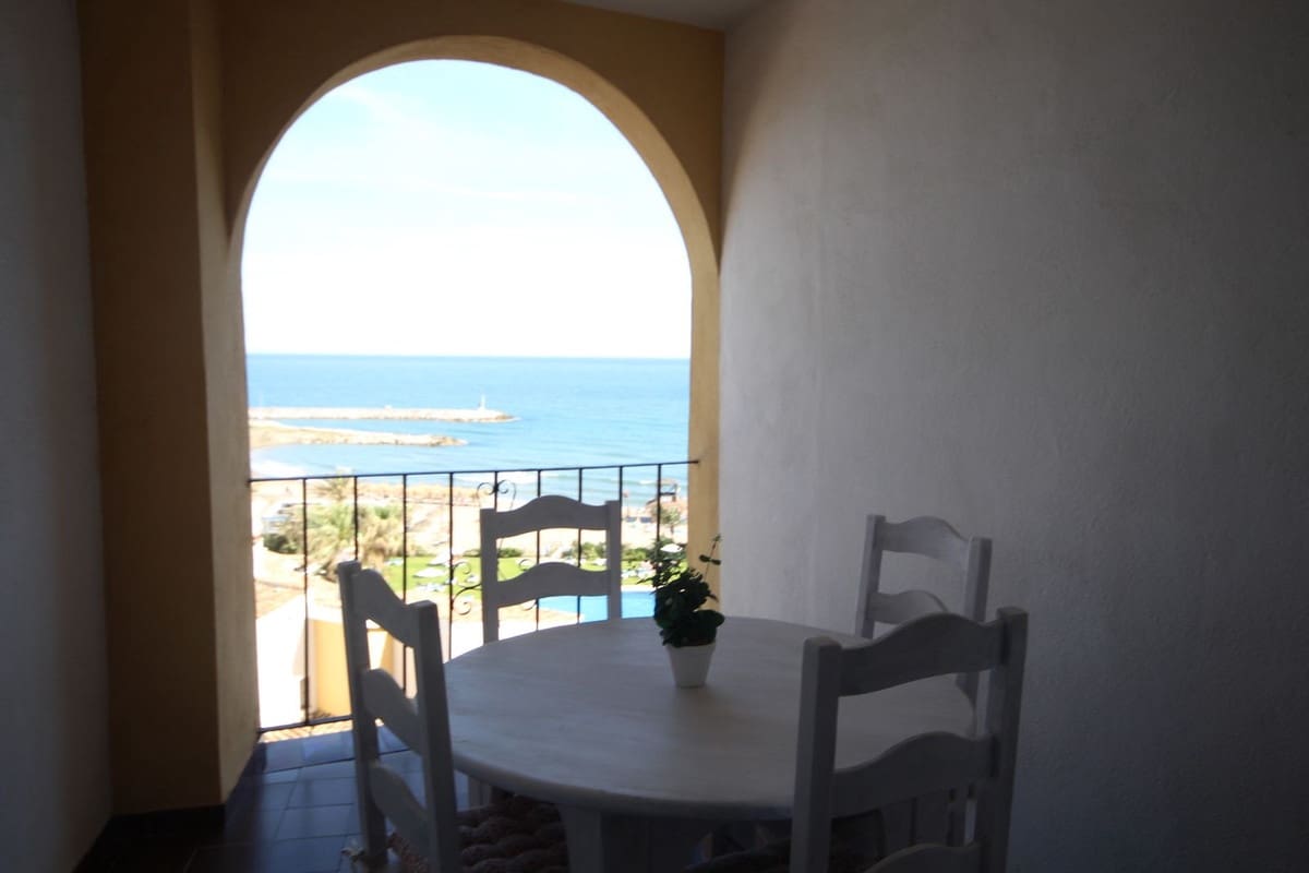 1 bedroom Apartment for sale in Cabopino with pool - € 415,000 (Ref: 9672124)