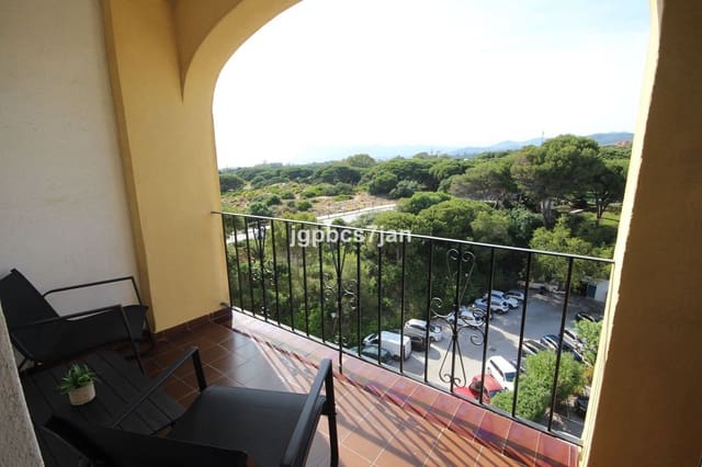 1 chambre Appartement à vendre à Cabopino, Marbella avec piscine garage - 415 000 € (Ref: 9672124)