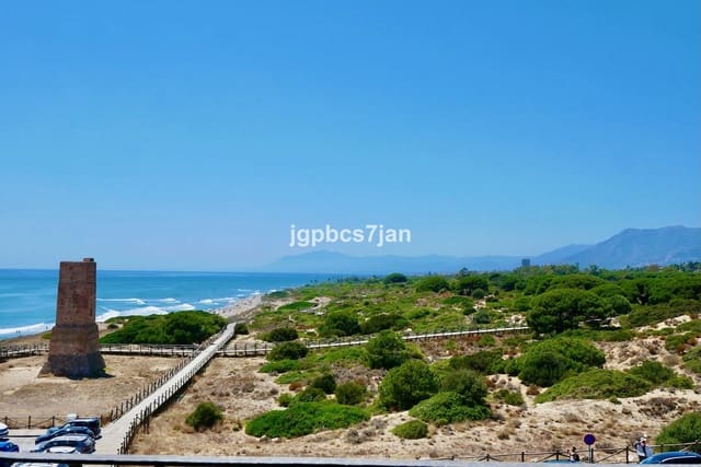 1 chambre Appartement à vendre à Cabopino, Marbella avec piscine garage - 415 000 € (Ref: 9672124)