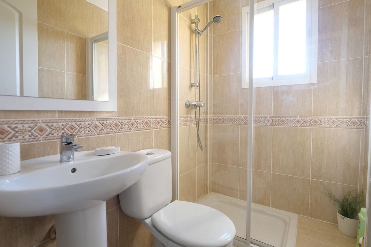 2 slaapkamer Appartement te koop in Calahonda met zwembad - € 349.900 (Ref: 9673765)