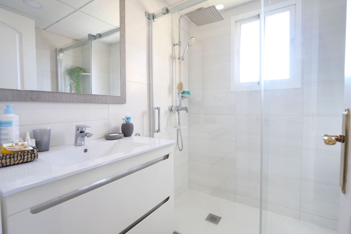 2 slaapkamer Appartement te koop in Calahonda met zwembad - € 349.900 (Ref: 9673765)