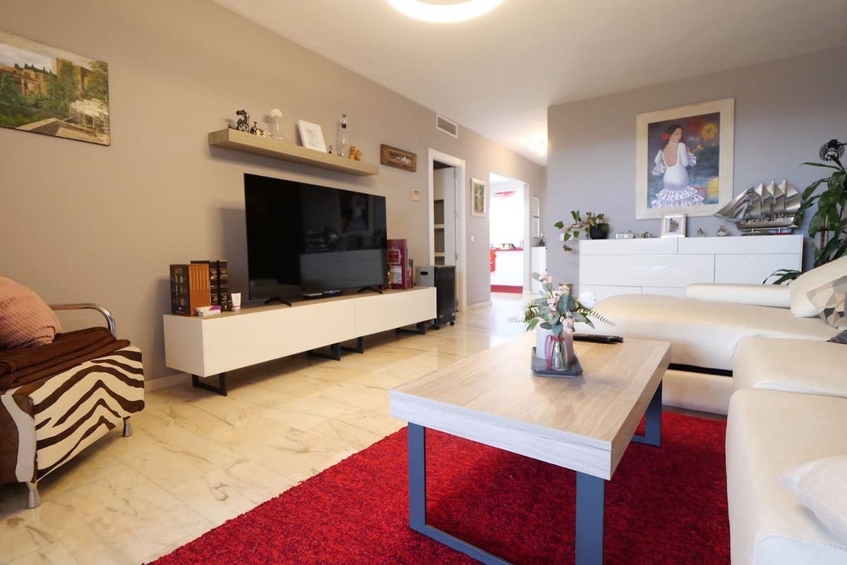 3 makuuhuone Kattohuoneisto myytävänä paikassa Benalmadena mukana uima-altaan 
autotalli - 649 000 € (Ref: 9673770)