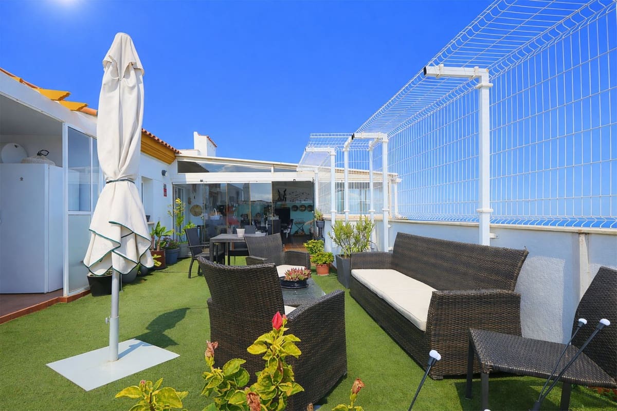 3 makuuhuone Kattohuoneisto myytävänä paikassa Benalmadena mukana uima-altaan 
autotalli - 649 000 € (Ref: 9673770)