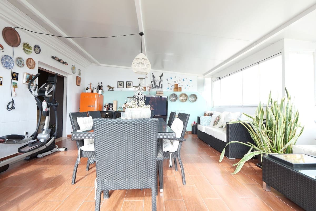 3 makuuhuone Kattohuoneisto myytävänä paikassa Benalmadena mukana uima-altaan 
autotalli - 649 000 € (Ref: 9673770)