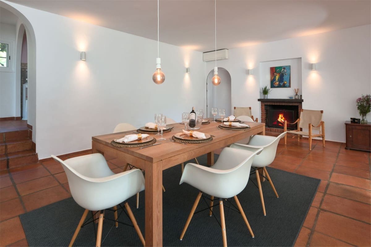 3 bedroom Villa for sale in Cabopino - € 1,299,999 (Ref: 9682204)