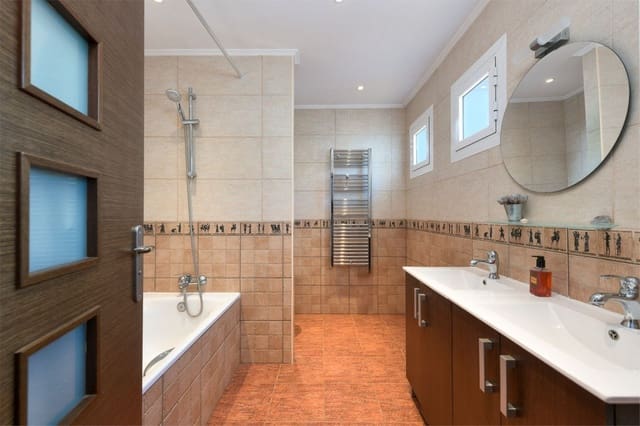 3 soverom Villa til salgs i Cabopino, Marbella - € 1 299 999 (Ref: 9682204)