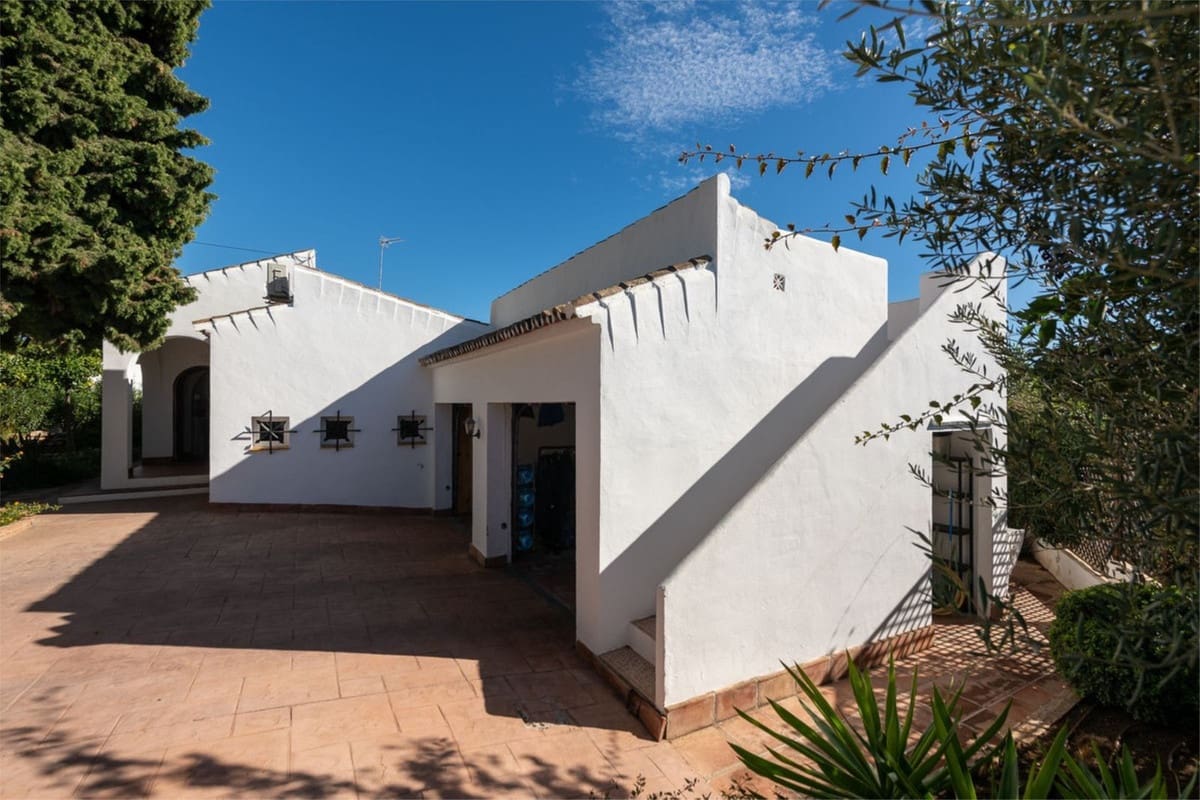 3 quarto Moradia para venda em Cabopino - 1 299 999 € (Ref: 9682204)