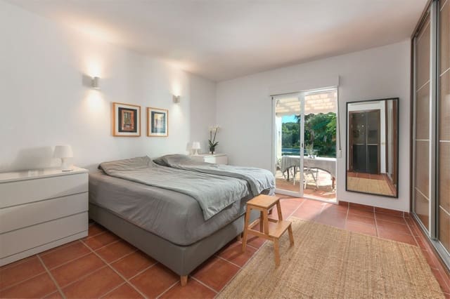 3 sovrum Villa till salu i Cabopino, Marbella - 1 299 999 € (Ref: 9682204)