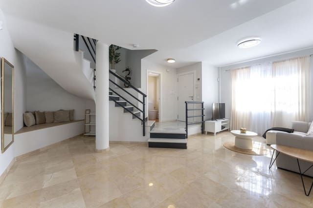 3 chambre Maison de Ville à vendre à Cabopino, Marbella avec piscine - 695 000 € (Ref: 9697757)