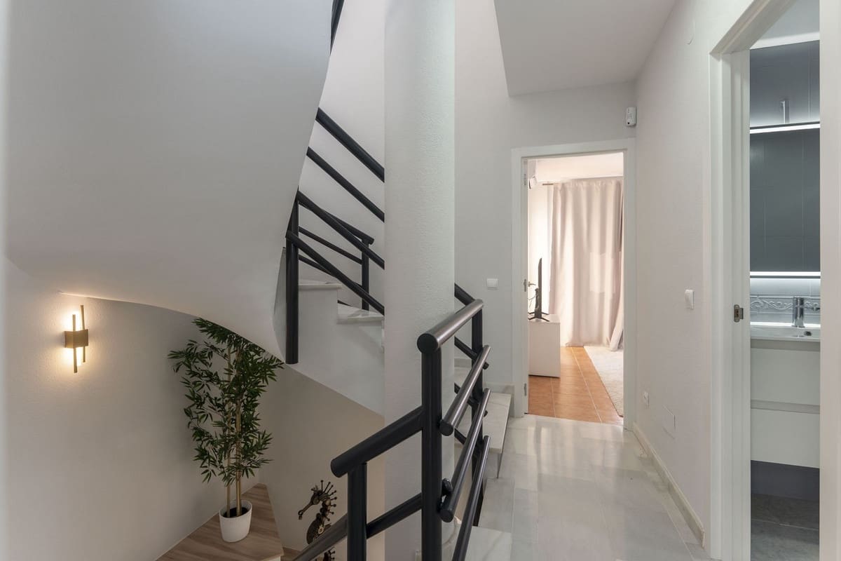 3 bedroom Townhouse for sale in Cabopino with pool - € 649,000 (Ref: 9697757)