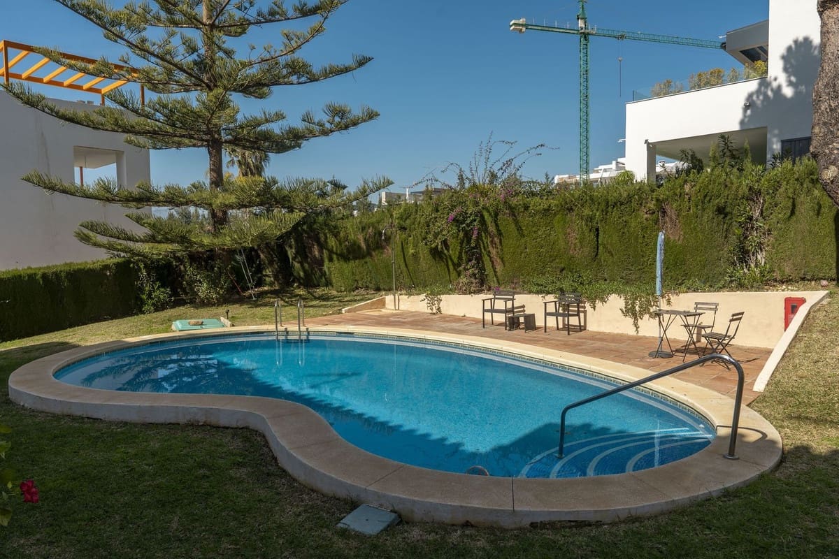 3 bedroom Townhouse for sale in Cabopino with pool - € 649,000 (Ref: 9697757)