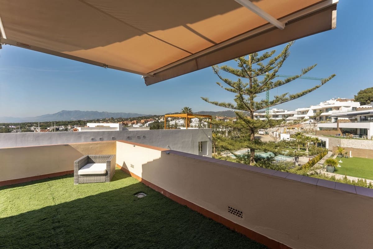 3 bedroom Townhouse for sale in Cabopino with pool - € 649,000 (Ref: 9697757)