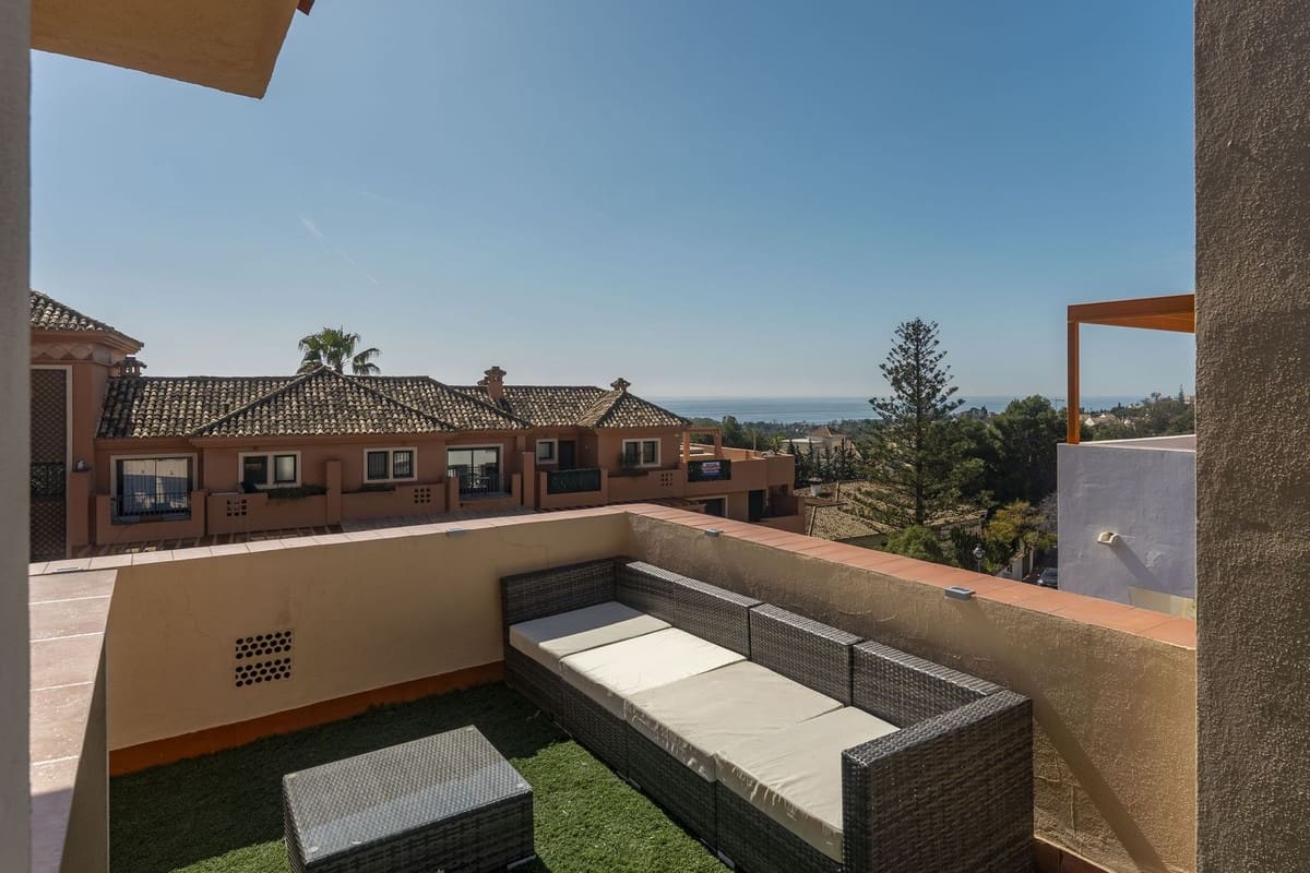 3 bedroom Townhouse for sale in Cabopino with pool - € 649,000 (Ref: 9697757)