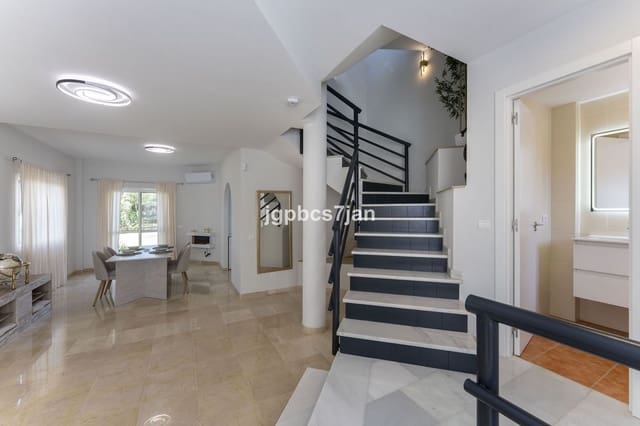 3 bedroom Townhouse for sale in Cabopino, Marbella with pool garage - € 499,000 (Ref: 9697757)