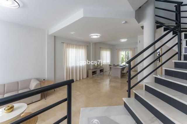 3 bedroom Townhouse for sale in Cabopino, Marbella with pool garage - € 499,000 (Ref: 9697757)