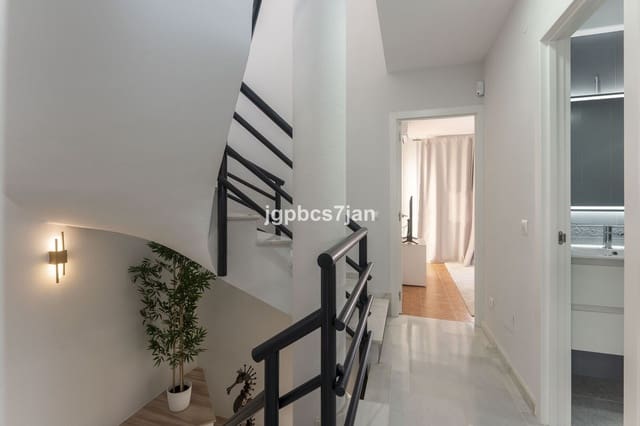 3 bedroom Townhouse for sale in Cabopino, Marbella with pool garage - € 499,000 (Ref: 9697757)
