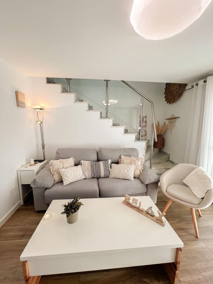 2 soveværelse Semi-Rækkehus til salg i Cabopino med swimmingpool - € 359.000 (Ref: 9697827)