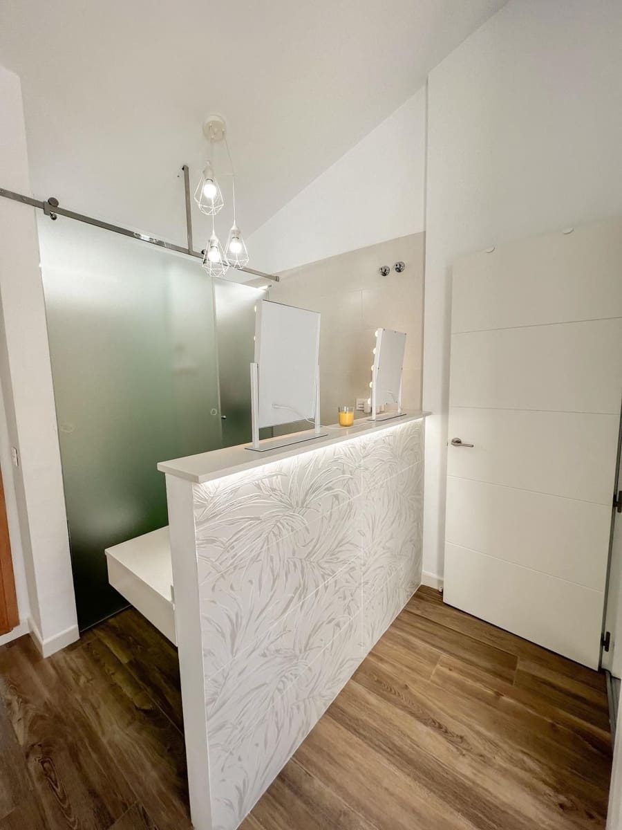 2 soveværelse Semi-Rækkehus til salg i Cabopino med swimmingpool - € 359.000 (Ref: 9697827)