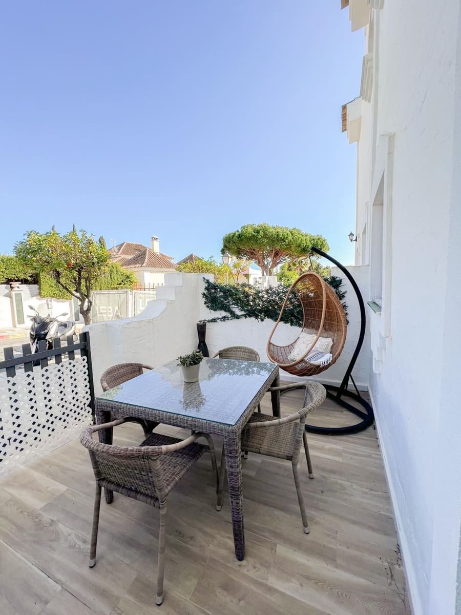 2 bedroom Semi-detached Villa for sale in Cabopino with pool - € 359,000 (Ref: 9697827)