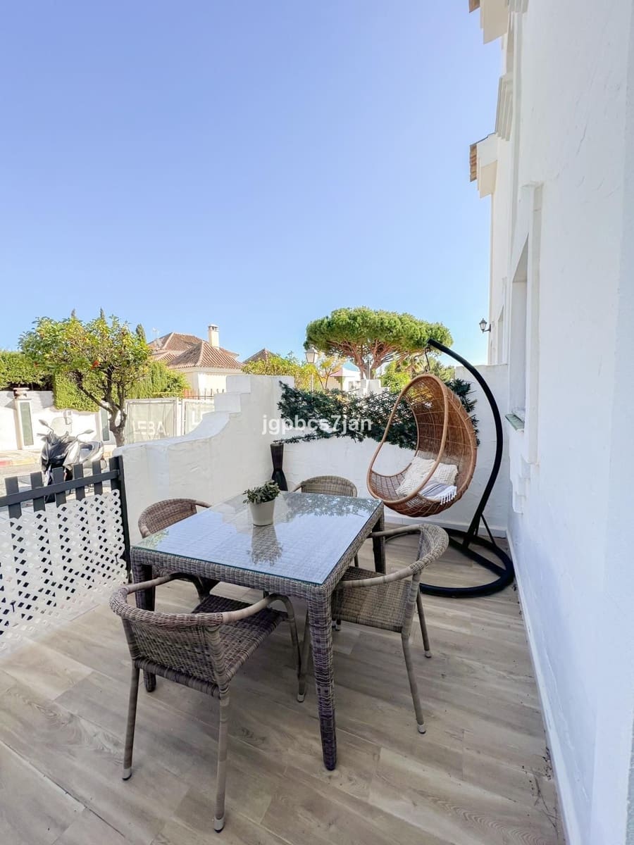 2 sypialnia Dom blizniak na sprzedaż w Cabopino z basenem - 359 000 € (Ref: 9697827)