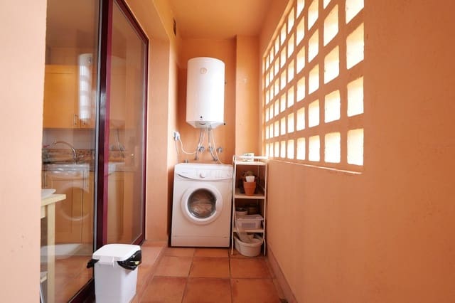 2 Zimmer Apartment zu verkaufen in Calahonda, Mijas mit Pool Garage - 275.000 € (Ref: 9705996)