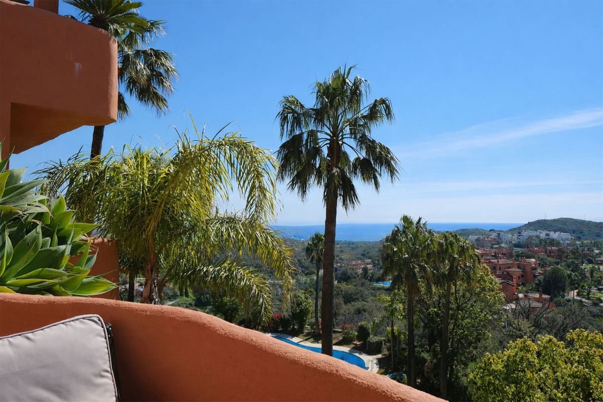 2 bedroom Apartment for sale in La Mairena with pool garage - € 399,000 (Ref: 9721044)