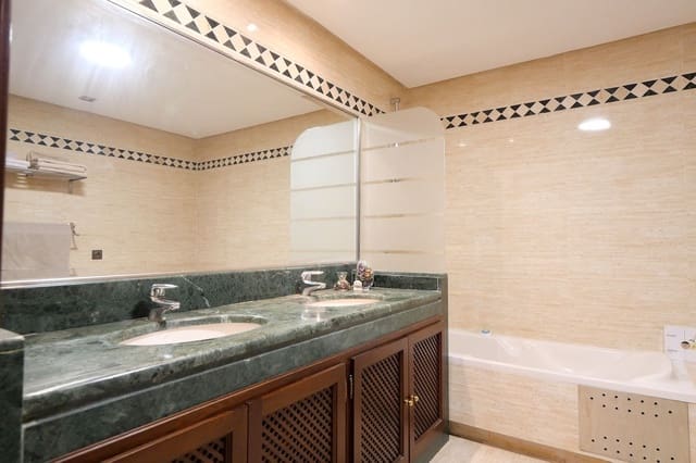 2 slaapkamer Appartement te koop in La Mairena, Ojen met zwembad garage - € 399.000 (Ref: 9721044)