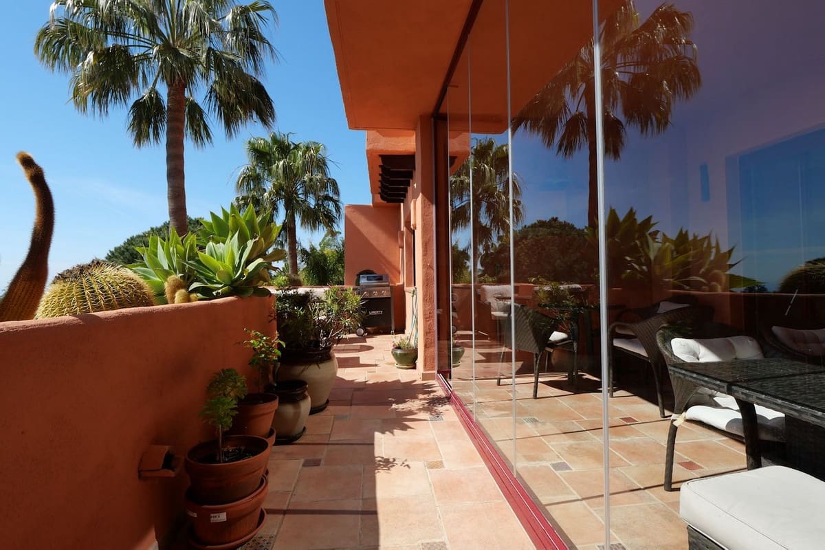2 bedroom Apartment for sale in La Mairena with pool garage - € 399,000 (Ref: 9721044)