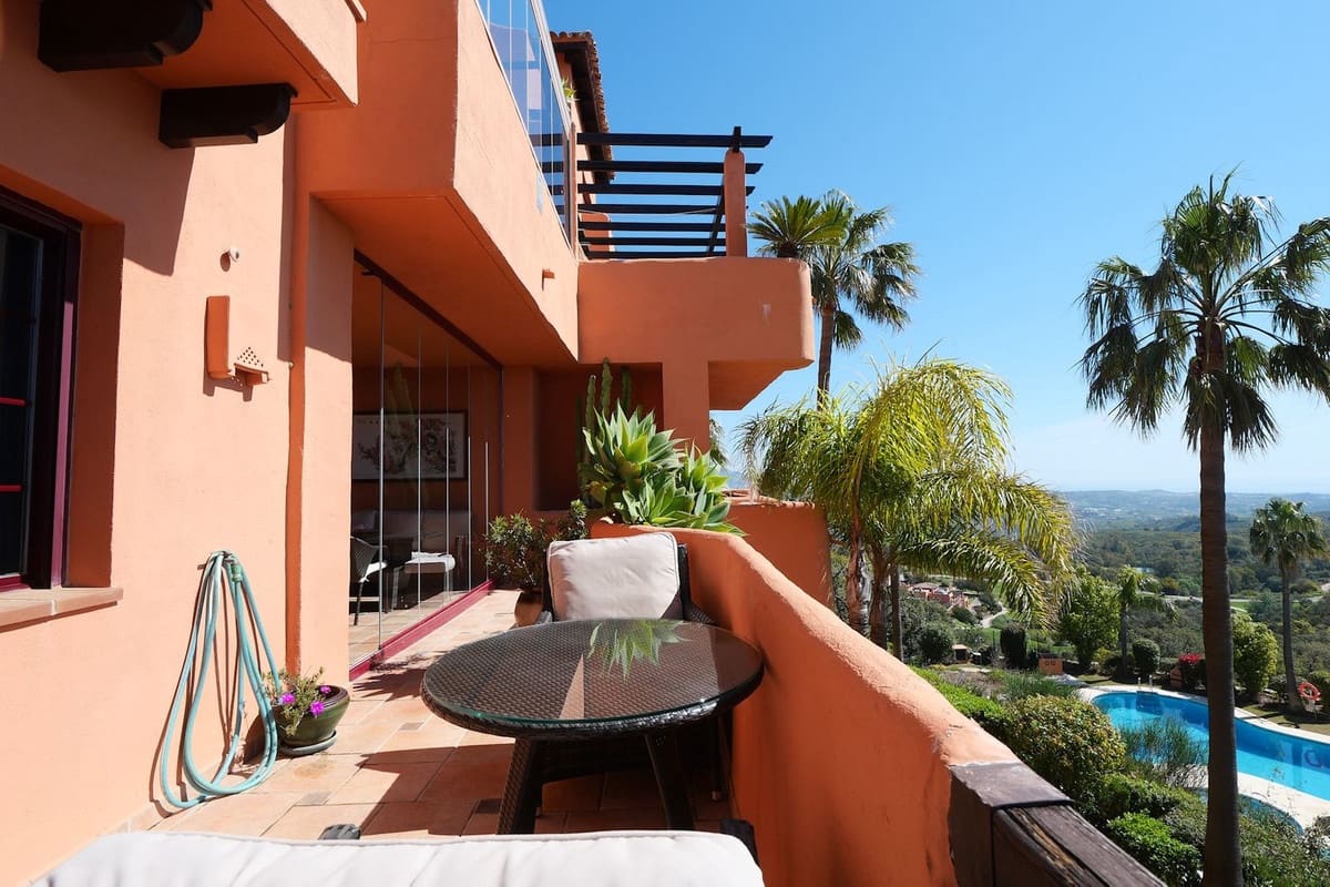 2 bedroom Apartment for sale in La Mairena with pool garage - € 399,000 (Ref: 9721044)
