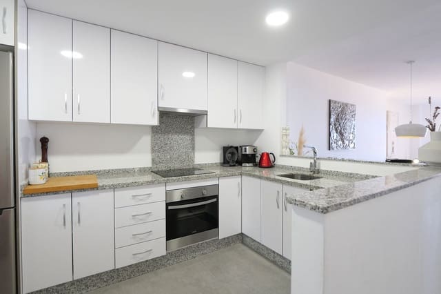 2 soverom Leilighet til salgs i Calahonda, Mijas med svømmebasseng - € 349 500 (Ref: 9746835)