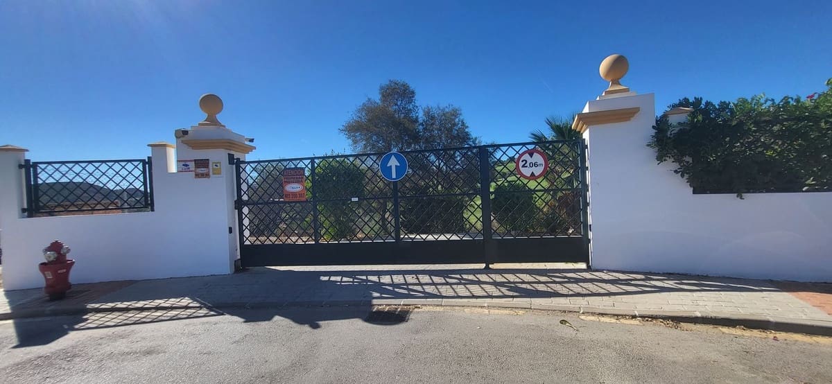 Garage for sale in La Cala de Mijas - € 14,000 (Ref: 9757600)