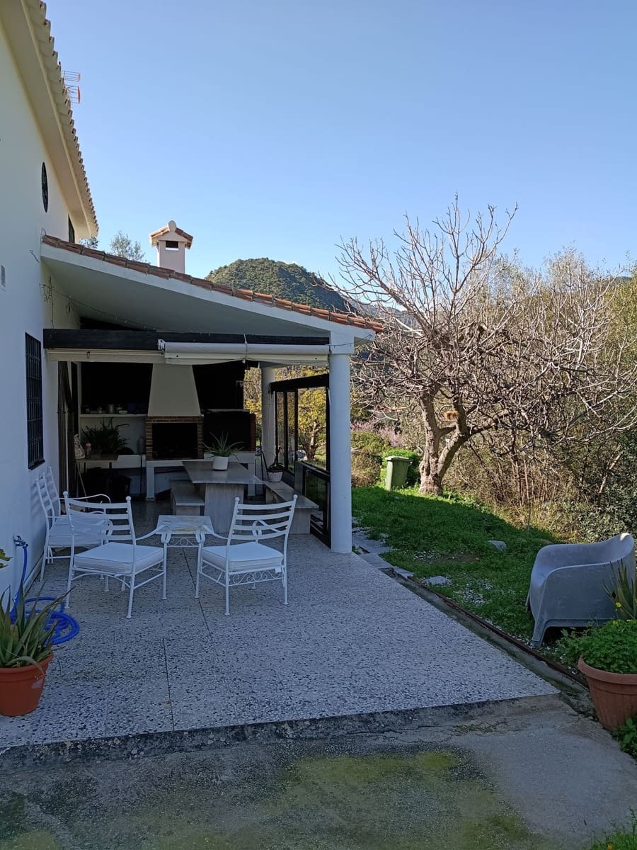 3 chambre Finca/Maison de Campagne à vendre à Ojen avec garage - 480 000 € (Ref: 9789565)