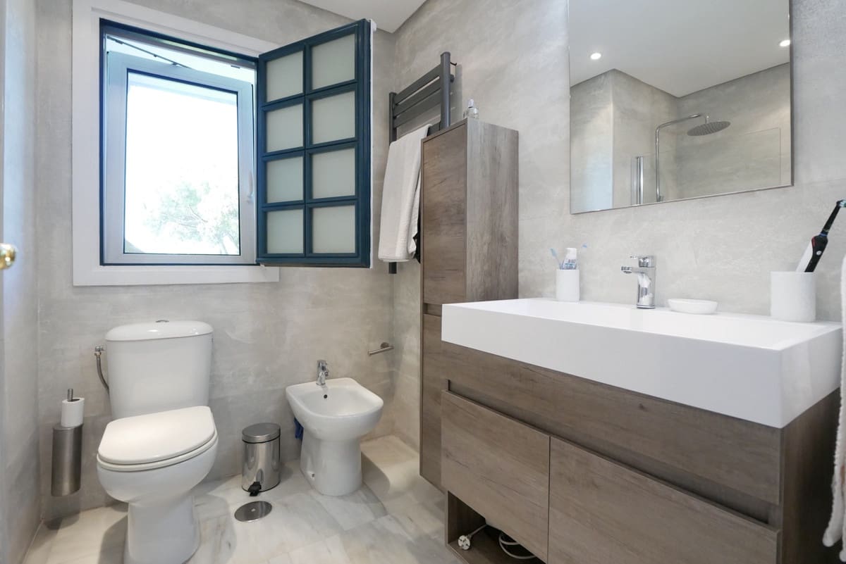 3 soveværelse Lejlighed til salg i Cabopino med swimmingpool garage - € 850.000 (Ref: 9802793)