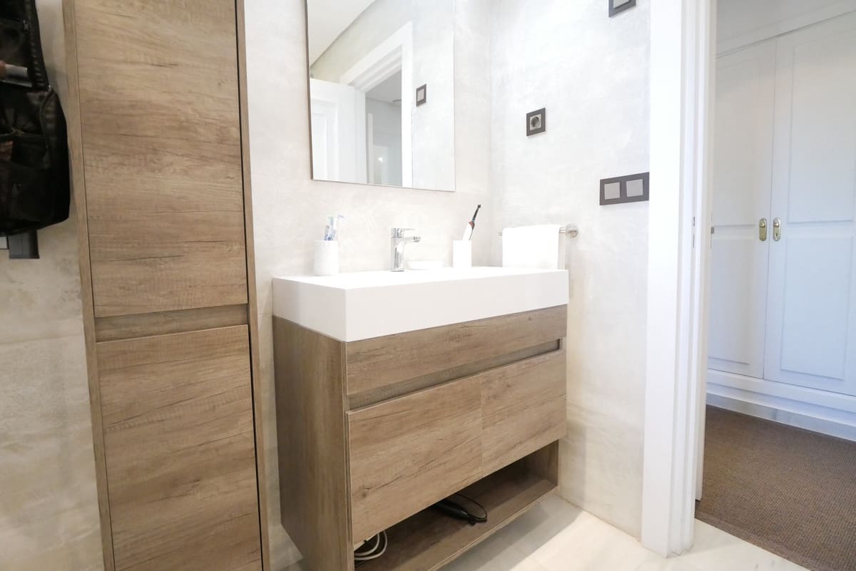 3 soveværelse Lejlighed til salg i Cabopino med swimmingpool garage - € 850.000 (Ref: 9802793)