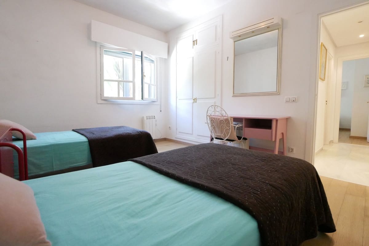 3 soveværelse Lejlighed til salg i Cabopino med swimmingpool garage - € 850.000 (Ref: 9802793)