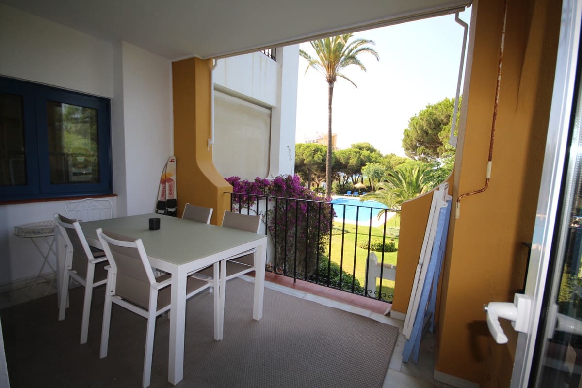 3 soveværelse Lejlighed til salg i Cabopino med swimmingpool garage - € 850.000 (Ref: 9802793)