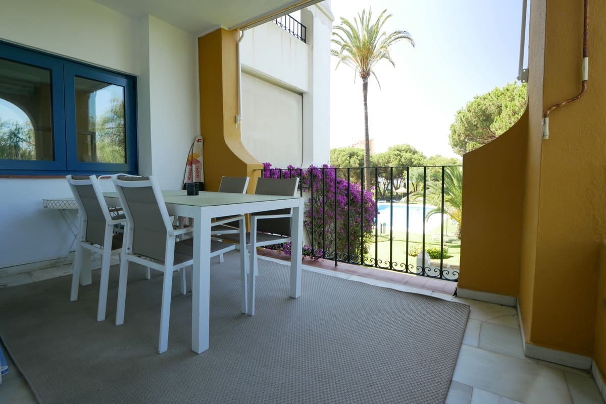 3 soveværelse Lejlighed til salg i Cabopino med swimmingpool garage - € 850.000 (Ref: 9802793)