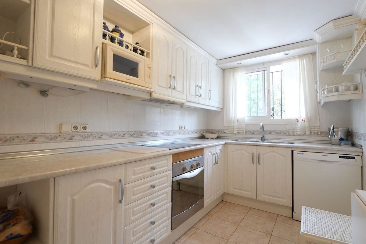 5 camera da letto Casa in vendita in Cabopino con piscina garage - 943.000 € (Rif: 9827644)