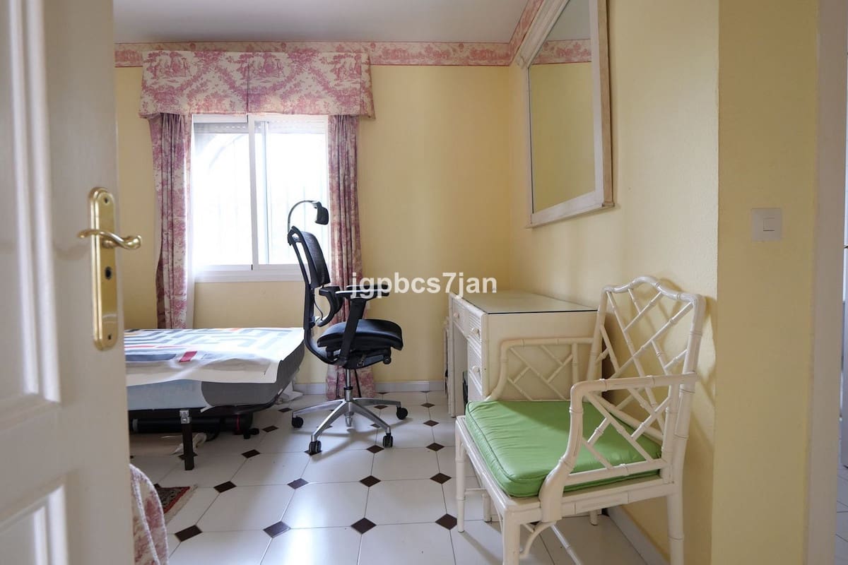 5 sovrum Hus till salu i Cabopino med pool garage - 943 000 € (Ref: 9827644)