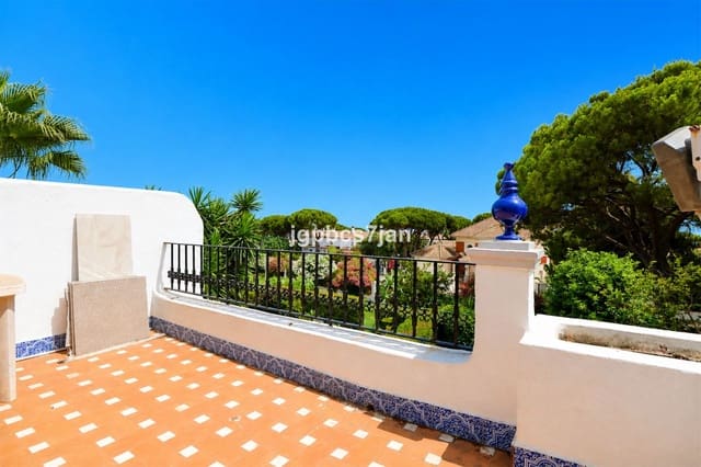 5 soverom Hus til salgs i Cabopino, Marbella med svømmebasseng garasje - € 943 000 (Ref: 9827644)