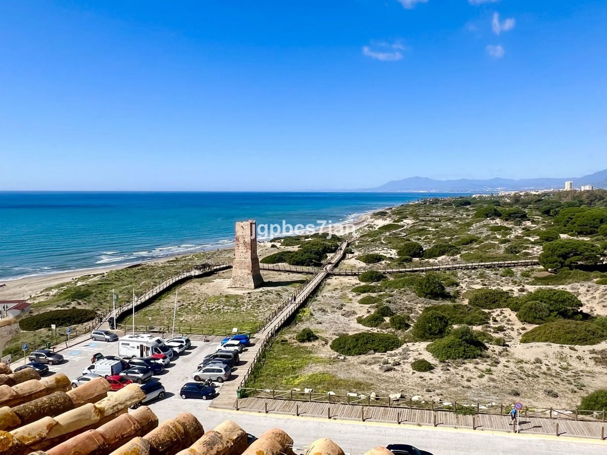 5 sovrum Hus till salu i Cabopino med pool garage - 943 000 € (Ref: 9827644)