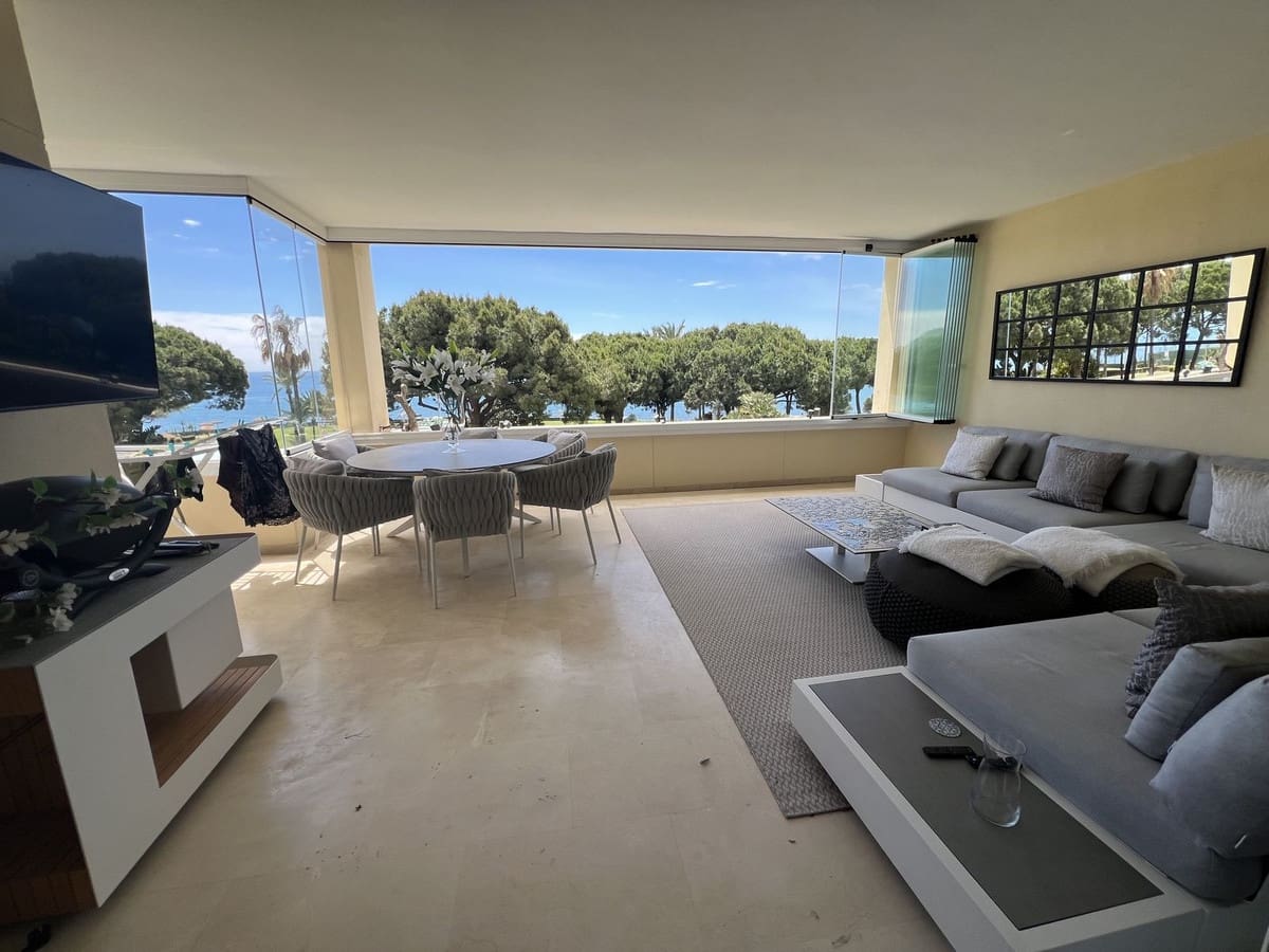 3 soveværelse Lejlighed til salg i Cabopino med swimmingpool garage - € 1.499.000 (Ref: 9848073)