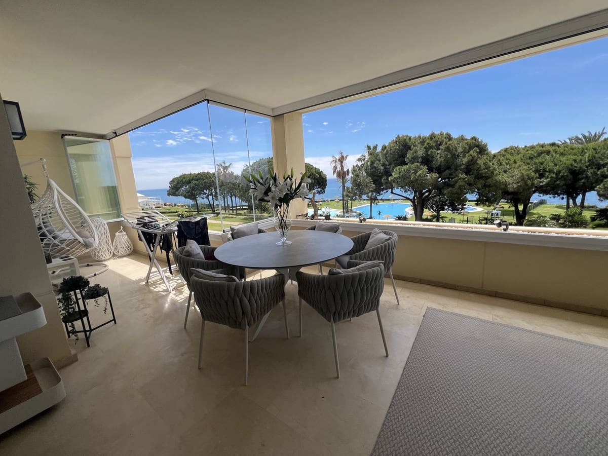 3 soveværelse Lejlighed til salg i Cabopino med swimmingpool garage - € 1.499.000 (Ref: 9848073)