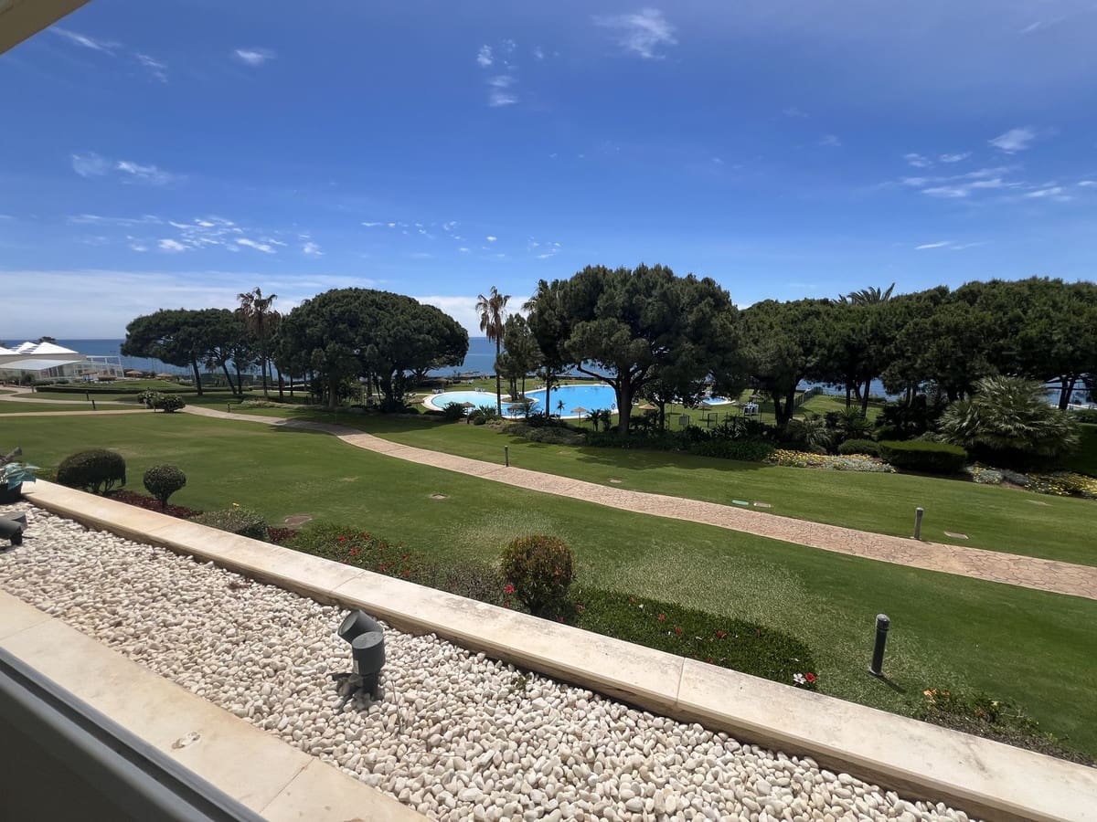 3 soveværelse Lejlighed til salg i Cabopino med swimmingpool garage - € 1.499.000 (Ref: 9848073)